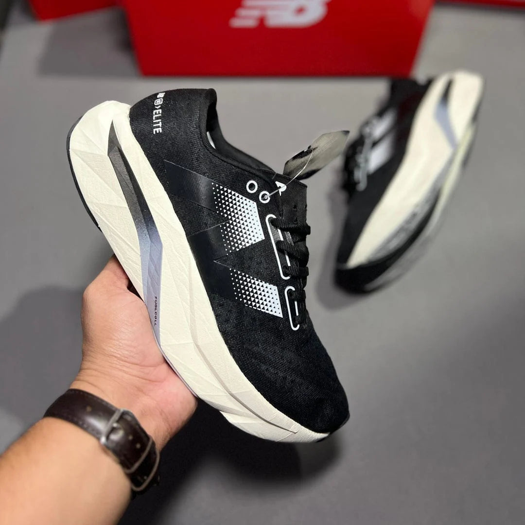 NEW BALANCE SC ELITE